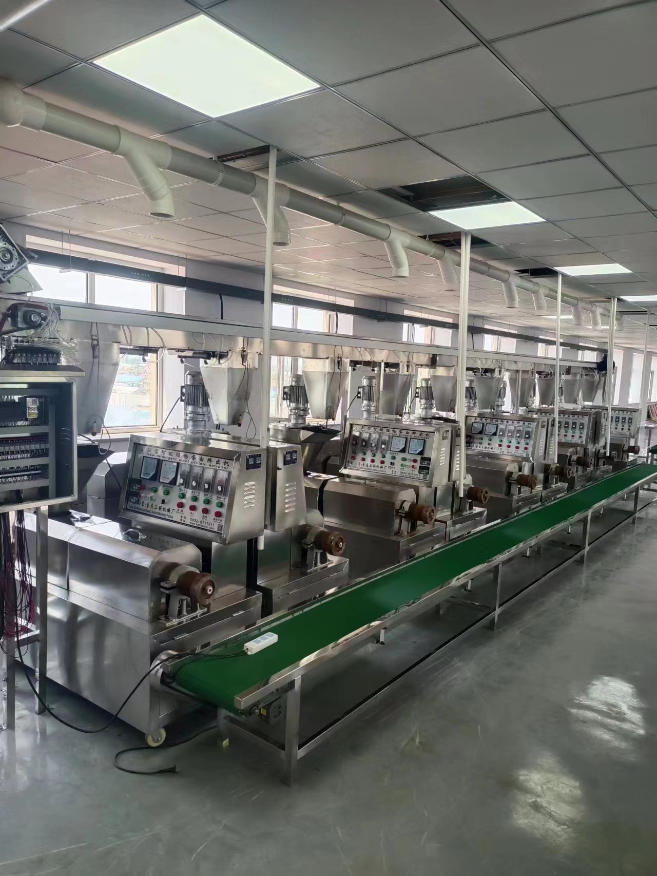 豆制品生產(chǎn)線.jpg 豆制品生產(chǎn)線.jpg